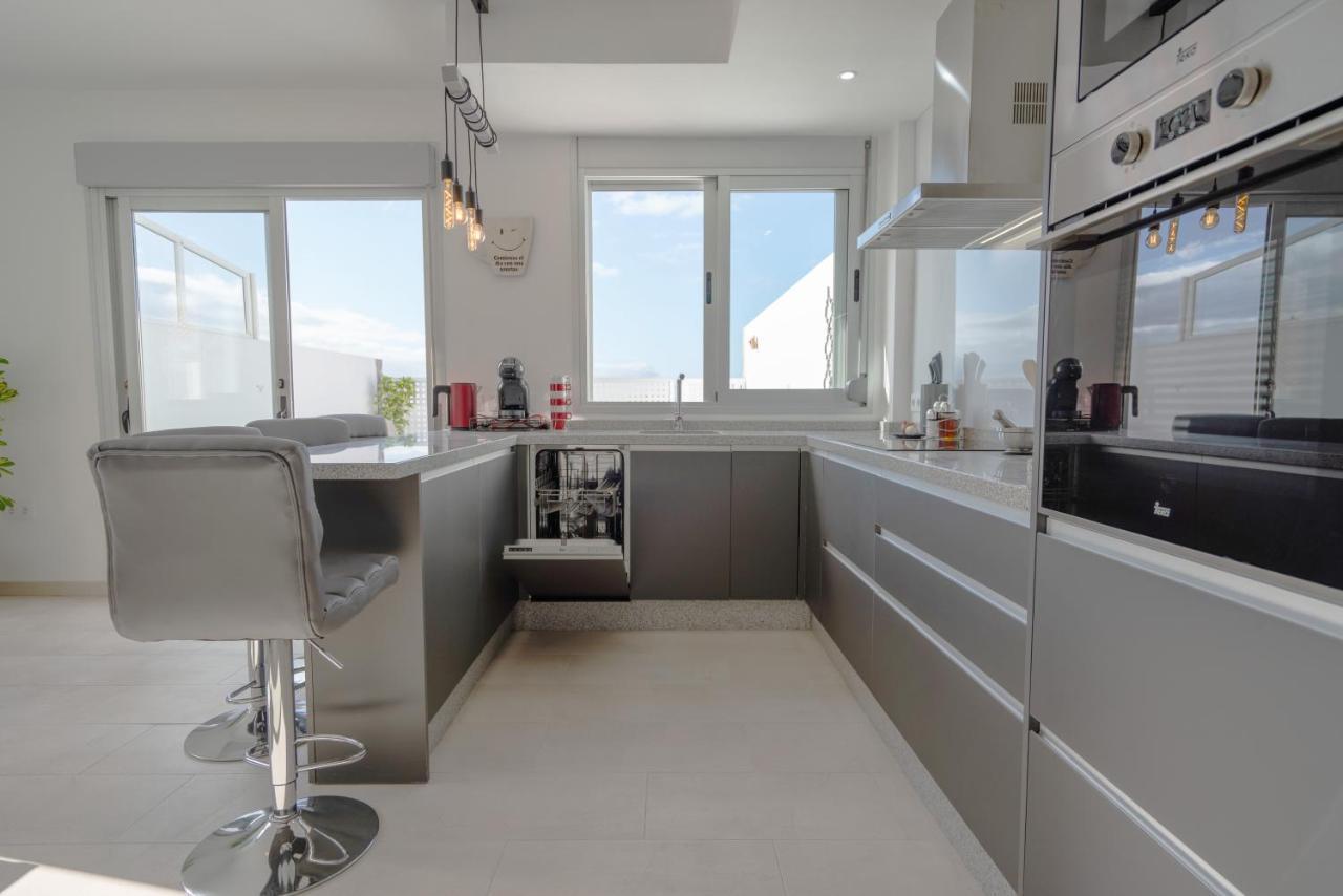 Luxurious Apartment With Large Terrace And Sea Views Tabaiba Exterior photo